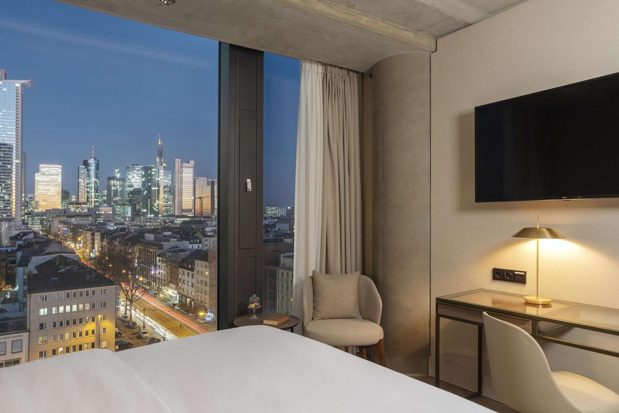 Superior Double or Twin Room Skyline View